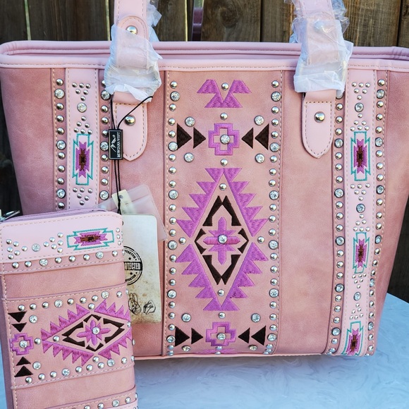 Montana West Aztec Concealed Carry Tote+ Wallet - Picture 6 of 8